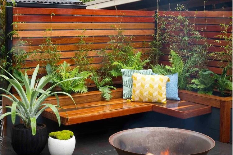 DIY Planter Box with Built-In Seating