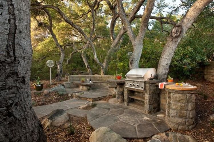 Tree House with Outdoor Kitchen for Cooking in Nature