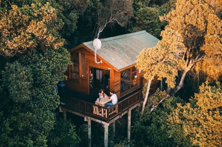 Romantic Tree House Retreat for Couples